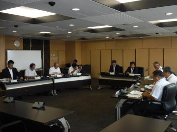 議会運営委員会の様子